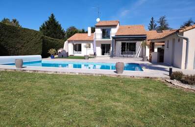 Belle Maison de 189 m² avec piscine dans environnement calme et verdoyant de Migné Auxances — photo du bien