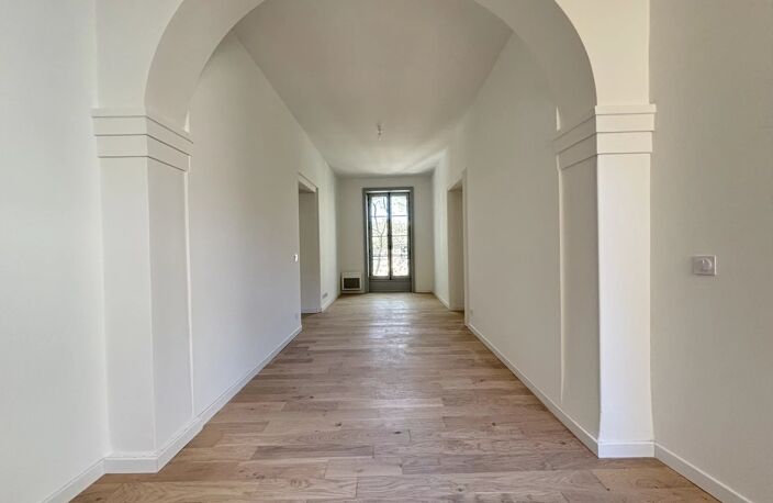 Appartement de caractère de 123 m² au cœur d'Uzès — photo 4
