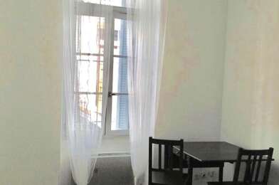 Appartement 1 pièces 330 €