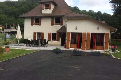 Maison 7 pièces 1800 €
