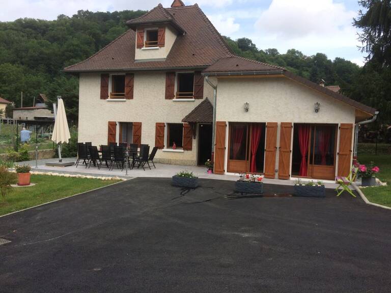 Maison de 180m2 à louer sur Apprieu — photo 1