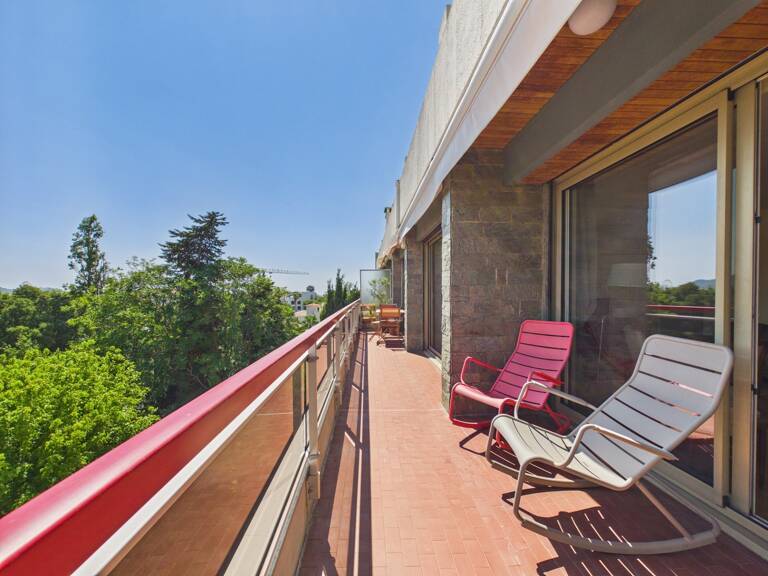 À vendre Appartement T5 de 150 m² au dernier étage avec terrasse à Saint-Giniez MARSEILLE 8E ARRONDISSEMENT — photo 1