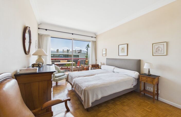 À vendre Appartement T5 de 150 m² au dernier étage avec terrasse à Saint-Giniez MARSEILLE 8E ARRONDISSEMENT — photo 5