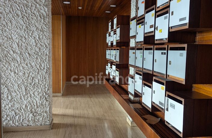 Appartement à vendre 3 pièces GRENOBLE (38) -  GRENOBLE HYPER CENTRE - T2 54 m² + TERRASSE 15 m² + GARAGE et cave — photo 2