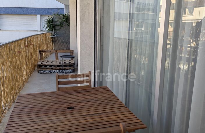 Appartement à vendre 3 pièces GRENOBLE (38) -  GRENOBLE HYPER CENTRE - T2 54 m² + TERRASSE 15 m² + GARAGE et cave — photo 4