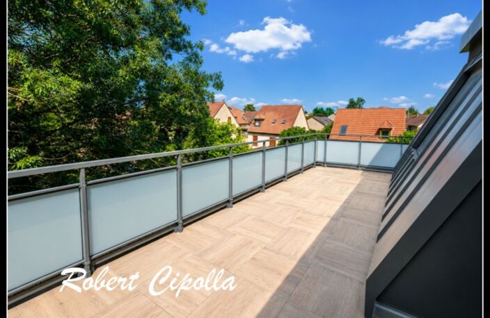 Attique T2 Metz _51,5m²_très grande terrasse de 41m² parking inclus + garage + cuisine équipée — photo 2