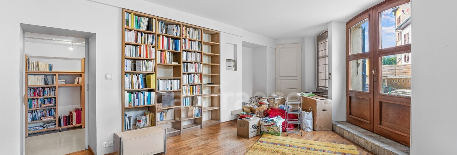 Maison 10 Pièces 260 m² à vendre à Gex (01170)