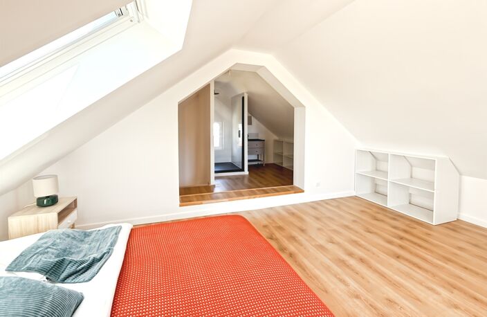 SAINT MARC SUR MER - PLAGE HULOT - PLEIN CENTRE - MARCHE - Duplex Loft  T5 - AVEC TERRASSE - GARAGE - PARKING SECURISE — photo 3
