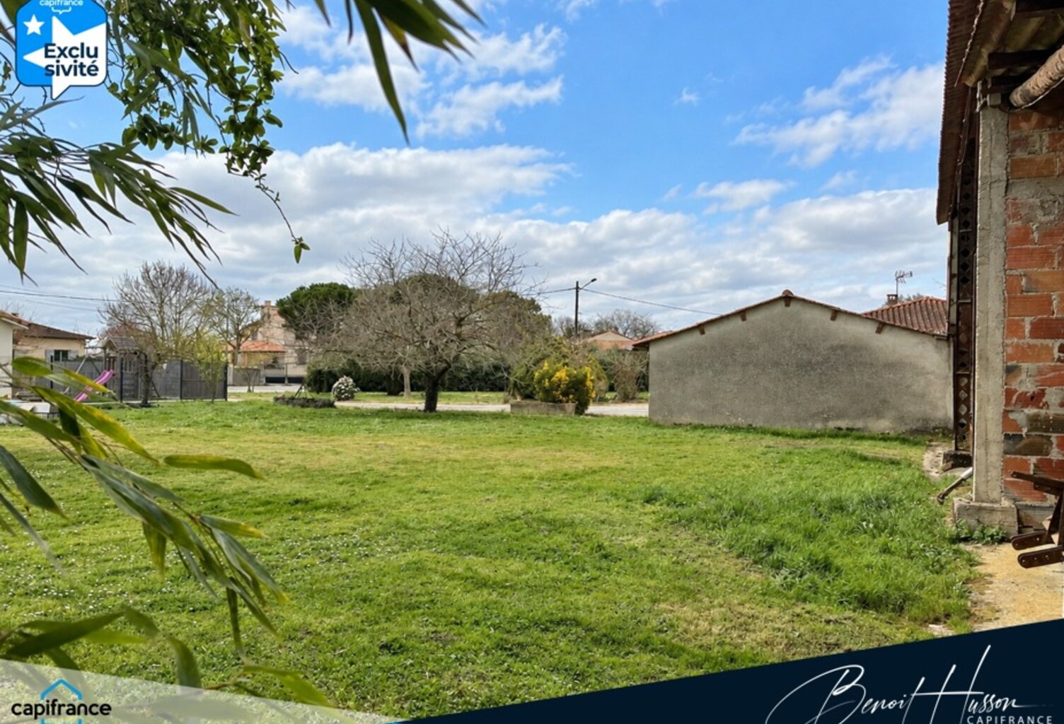 Terrain de 1394m² avec hangar — photo 1