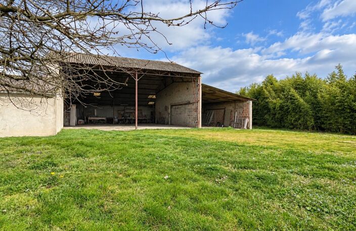 Terrain de 1394m² avec hangar — photo 2