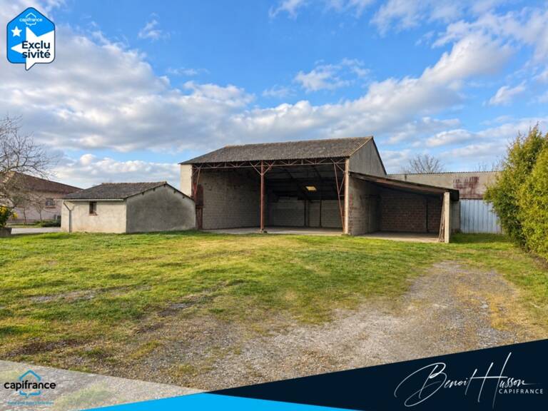 Terrain de 1394m² avec hangar — photo 1