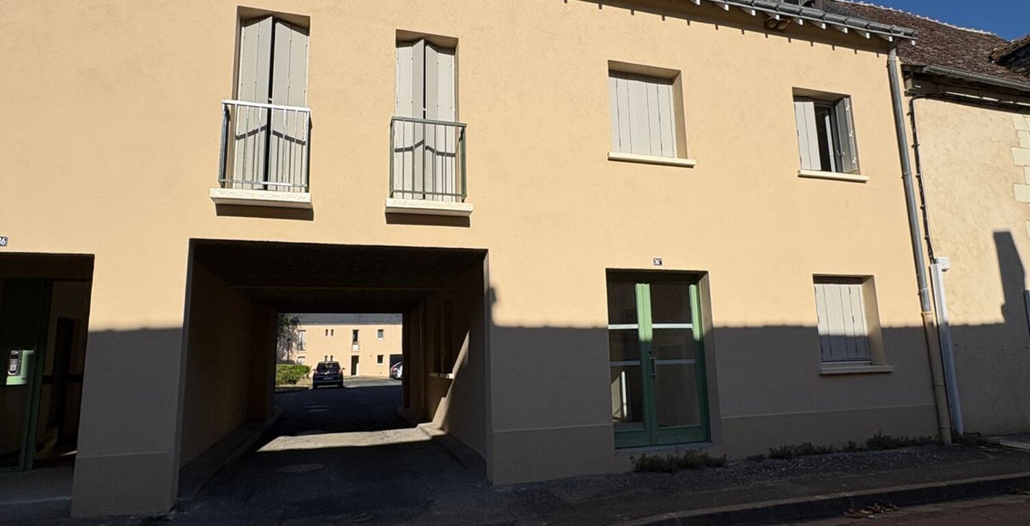 A LOUER - local d'activité 57 m² à Richelieu — photo 1