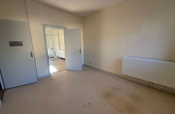 A LOUER - local d'activité 57 m² à Richelieu — photo 5