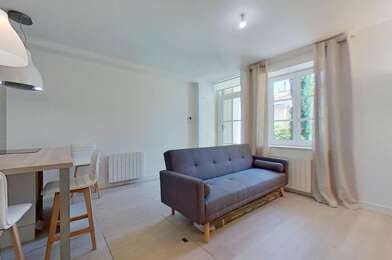 Appartement 2 pièces 810 €
