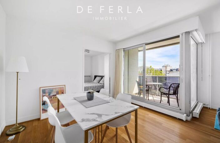 Appartement 3/4 pièces en excellent état avec balcon et vue dégagée - Paris XV — photo 2