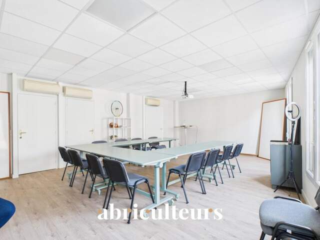 Bureau agile de  99m² (Divisibles à partir de 14m2) en vente au quartier Fondaudège à Bordeaux (33000) — photo du bien