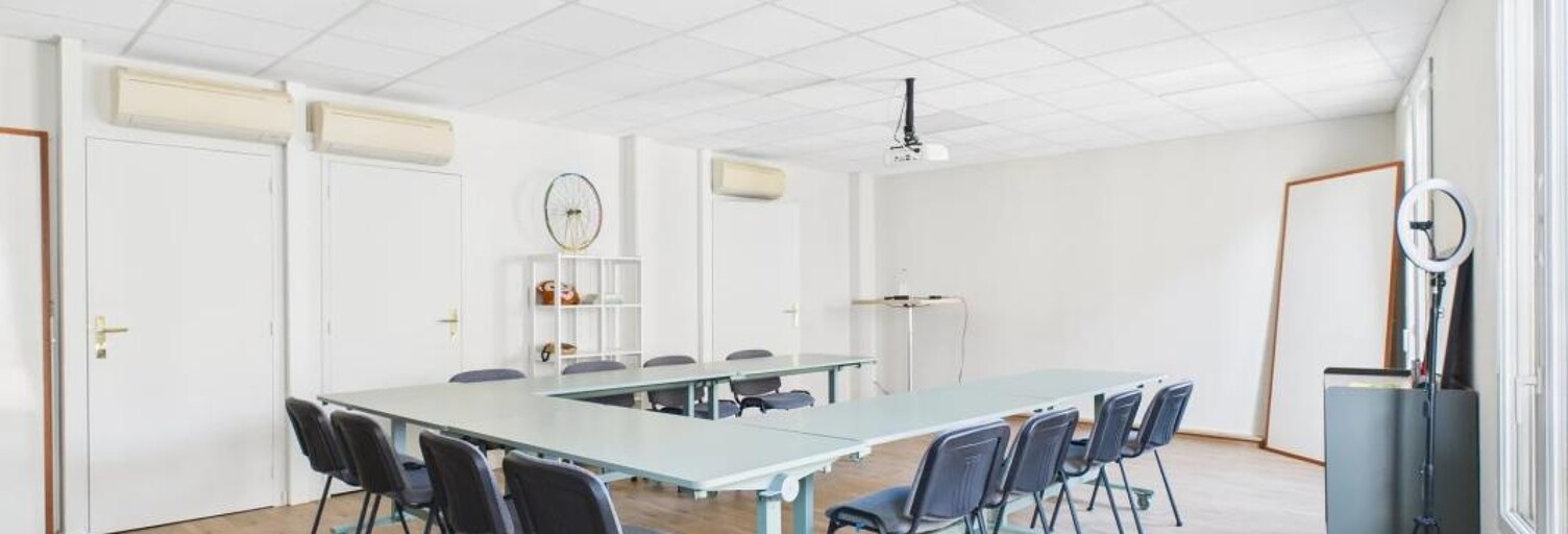 Bureau 4 Pièces 99 m² à louer à Bordeaux (33000)