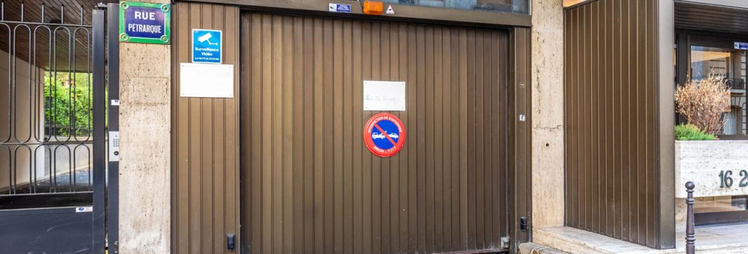 Garage  12 m² à vendre à Paris (75000)