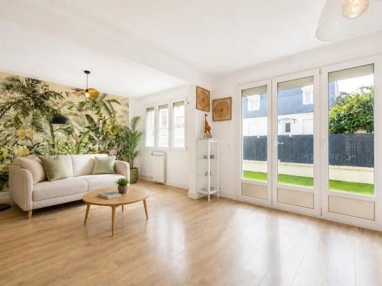 Appartement T3 / 2 chambres / Box et Caves — photo 1