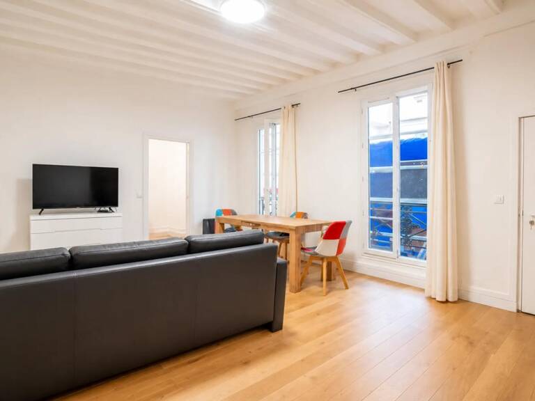 Appartement - 2 pièces - 42 m² - Rue des Écouffes - Paris — photo 1