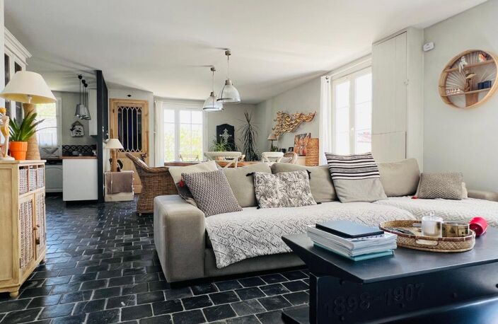 Maison À Vendre à 2 pas de la plage emplacement recherché — photo 2