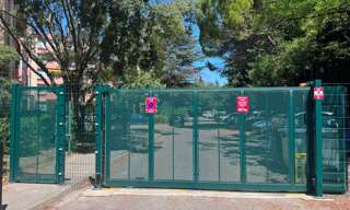 Garage   m² à louer à Nîmes (30000)