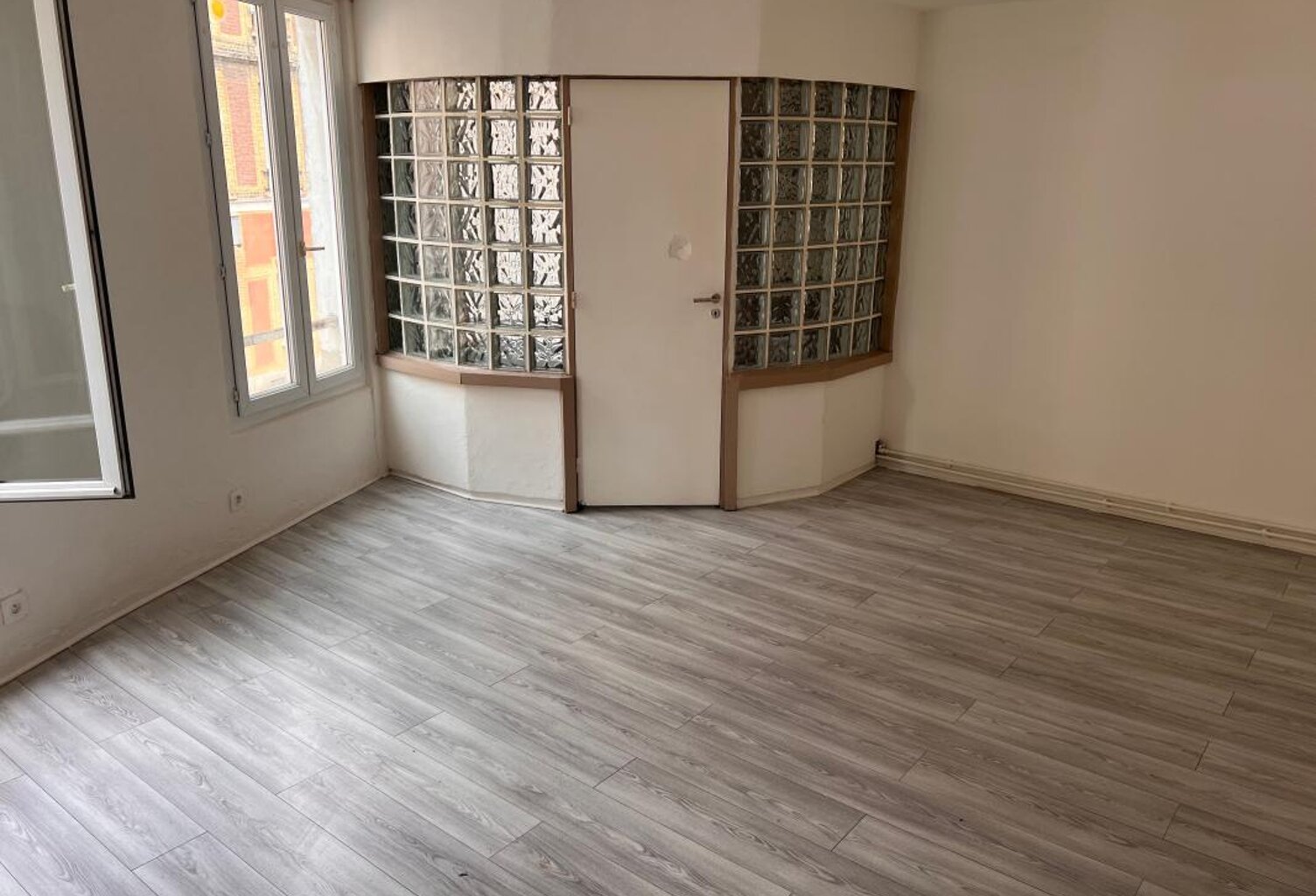 Appartement À Vendre — photo 1