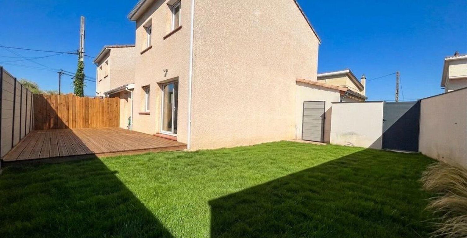 Location Meublée Aucamville Un havre de paix moderne et lumineux : Maison T4 avec bureau indépendant et beau jardin — photo 1