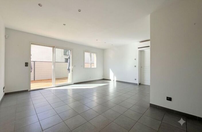 Location Meublée Aucamville Un havre de paix moderne et lumineux : Maison T4 avec bureau indépendant et beau jardin — photo 5