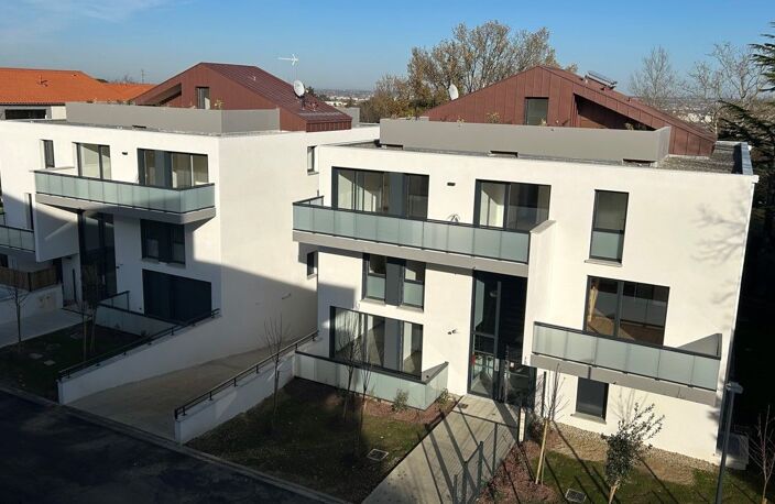 T4 DUPLX NEUF - DERNIER ETAGE - COEUR POUVOURVILLE - DOUBLE PARKINGS — photo 5