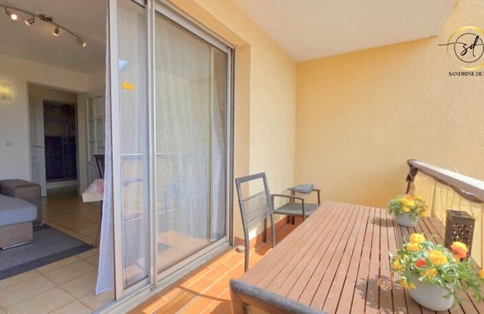 T2 meublé avec parking dans résidence sécurisée. terrasse vue piscine et canigou — photo 3