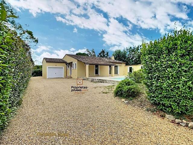 Villa  4 pièce(s) de plain-pied 135 m2 AVEC GARAGE ET PISCINE — photo du bien