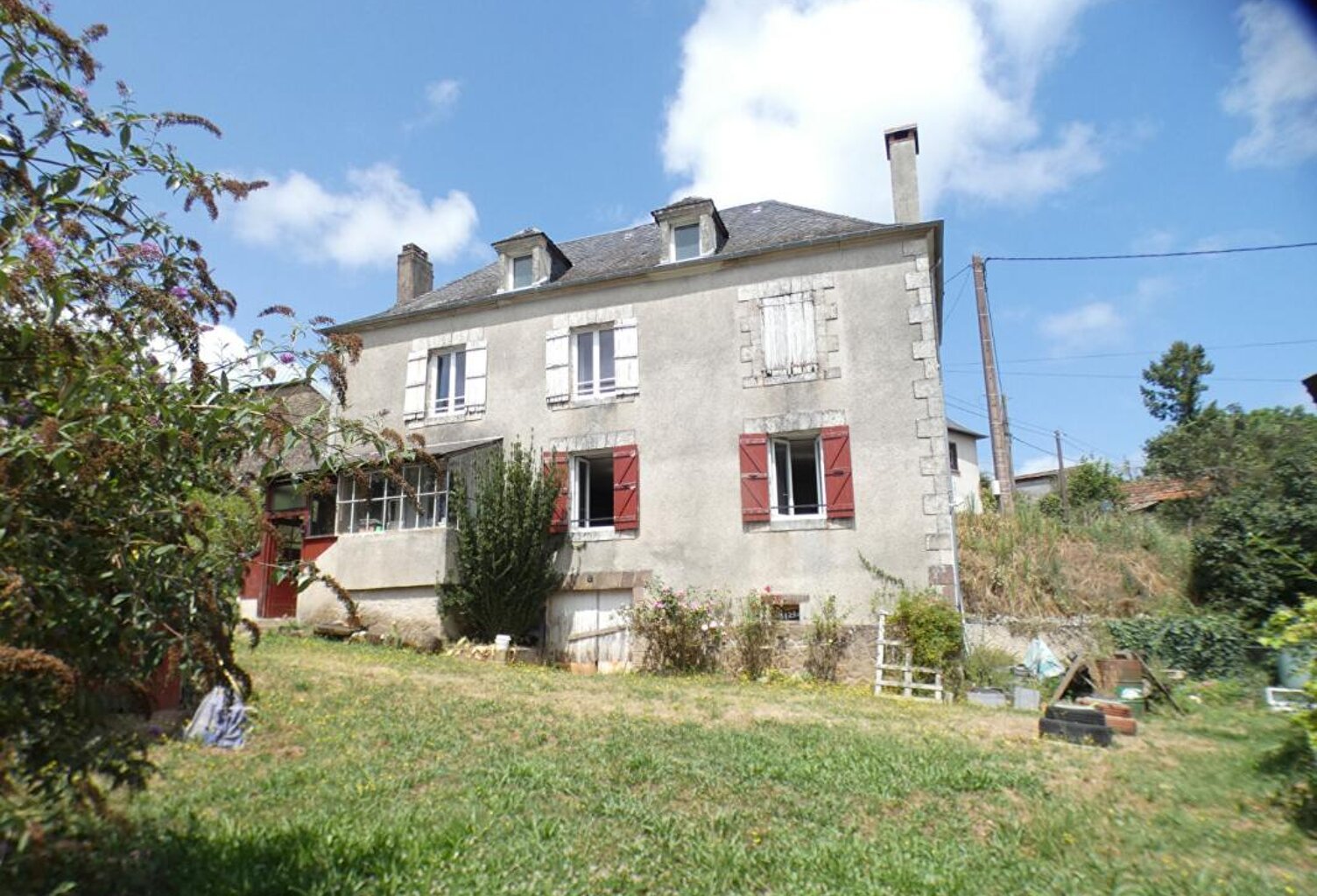 Maison avec 3 chambres entièrement rénovée, grange et four à pain — photo 1