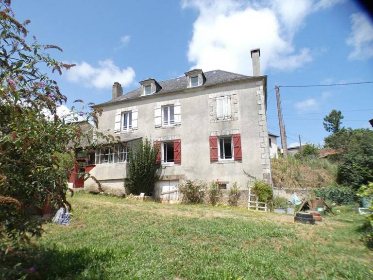 Maison avec 3 chambres entièrement rénovée, grange et four à pain — photo 1