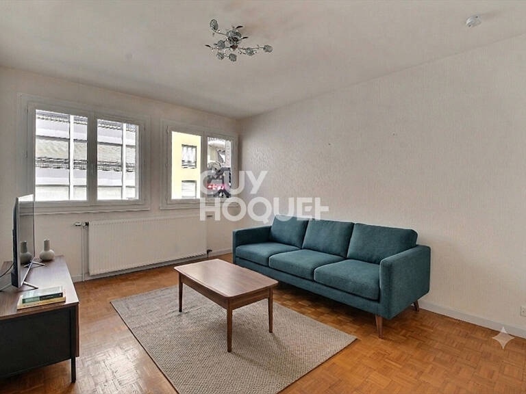 Place Guichard, appartement T1 de 34 m², rénové avec cave à proximité de la Mairie du 3ème arrondissement de Lyon (69003) — photo 1