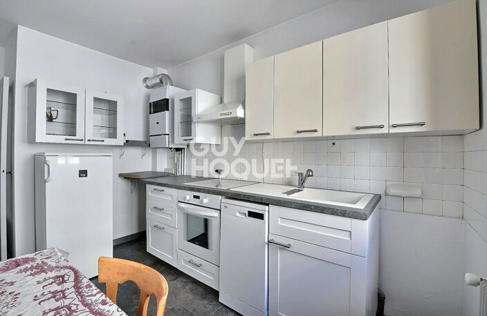 Place Guichard, appartement T1 de 34 m², rénové avec cave à proximité de la Mairie du 3ème arrondissement de Lyon (69003) — photo 5