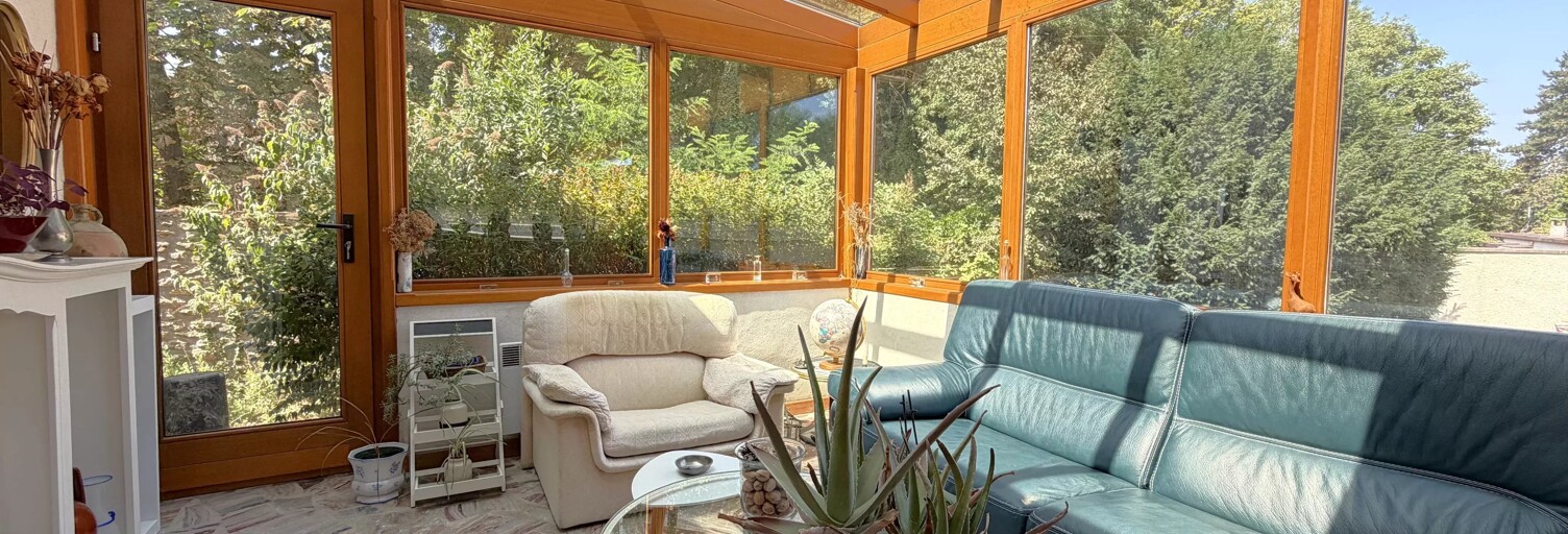 Maison 7 Pièces 137 m² à louer à Mandres-les-Roses (94520)