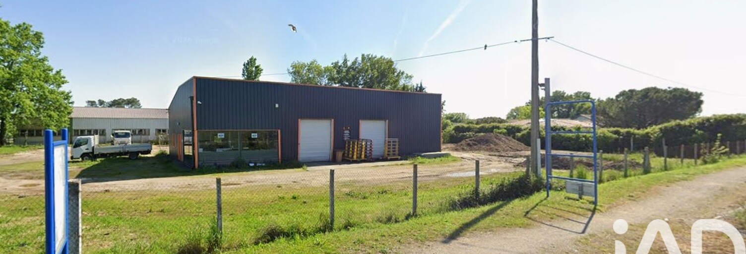 Immeuble  320 m² à vendre à Saint-Médard-de-Guizières (33230)
