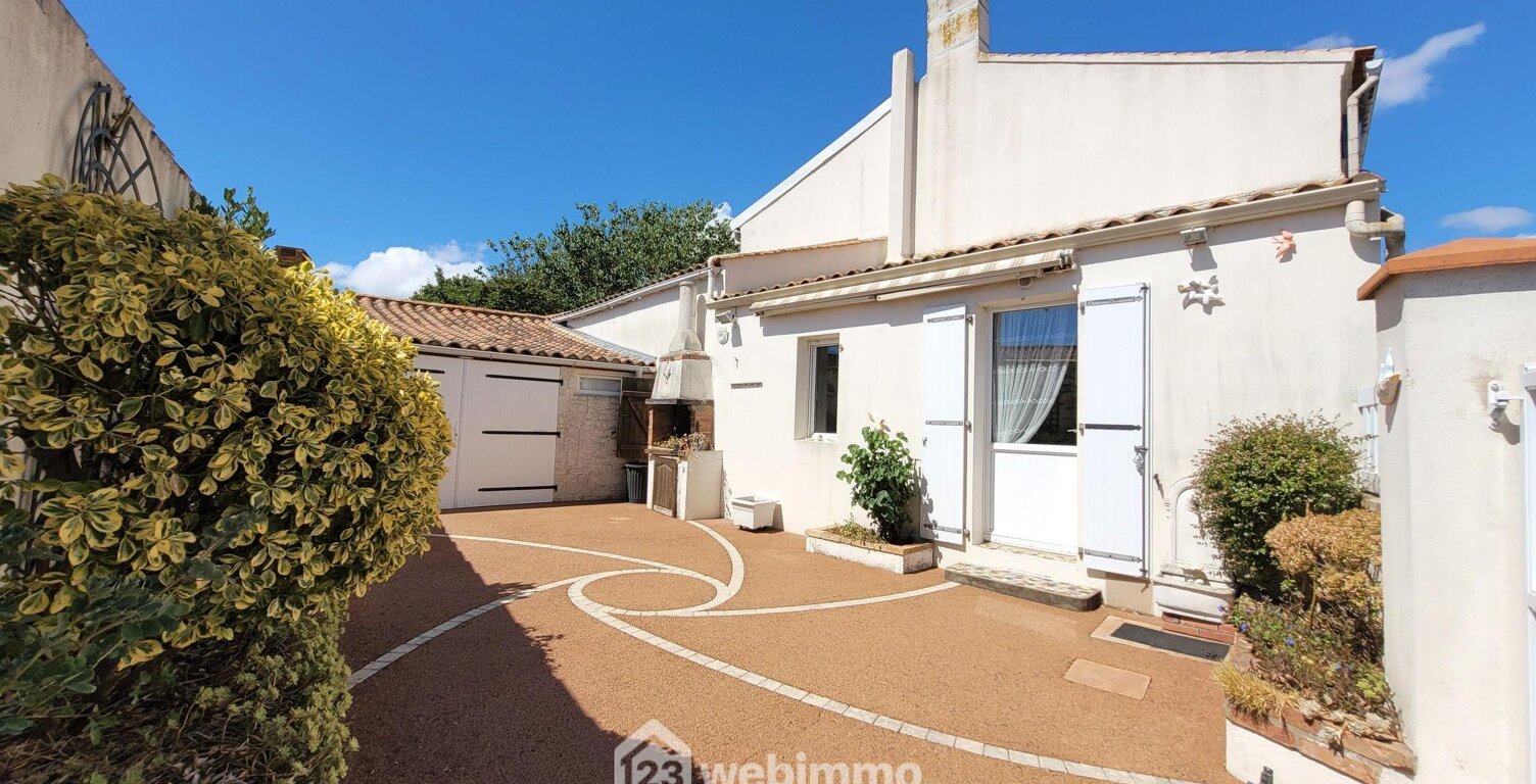 Maison - 123m² - Longeville-sur-Mer — photo 1