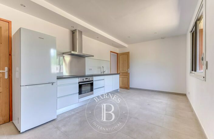MAISON CONTEMPORAINE - CALUIRE — photo 2