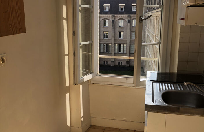 DIJON - COEUR DE VILLE LOCATION appartement T2 — photo 4