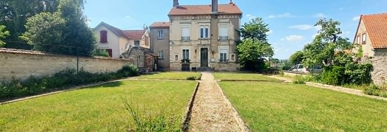 Immeuble  150 m² à vendre à Chaumont (52000)