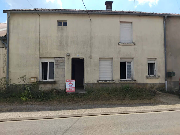 Maison à rénover à Parnoy en Bassigny - 3 pièces, 91 m² sur 1090 m² de terrain — photo 1