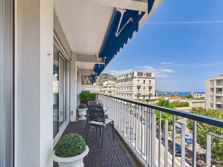 Appartement Lumineux avec Vue Mer, Centre-Ville de Beaulieu-sur- — photo 1