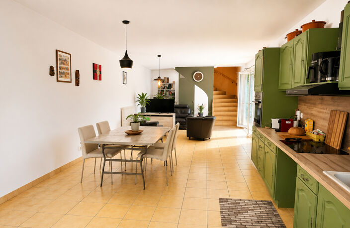 A vendre spacieux T4 avec terrasse et jardin — photo 5