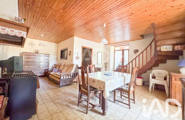 Vente Maison/villa 9 pièces — photo 2