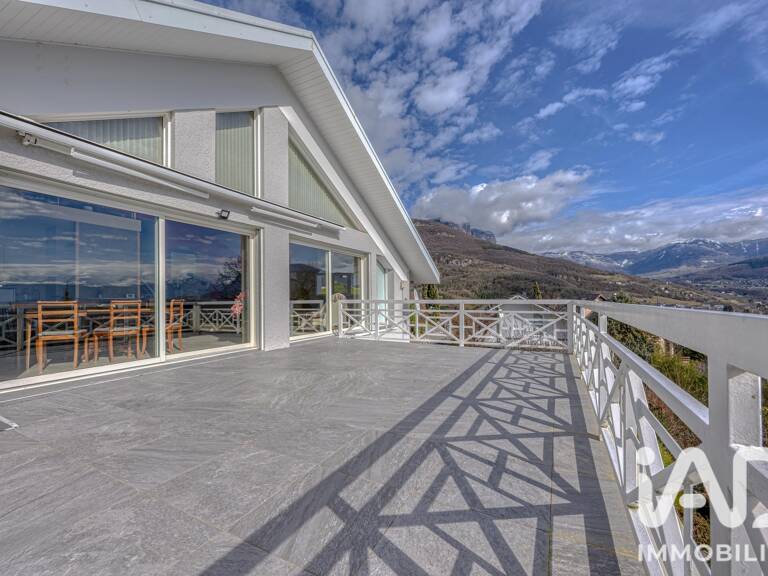Vente Maison/villa 8 pièces — photo 1