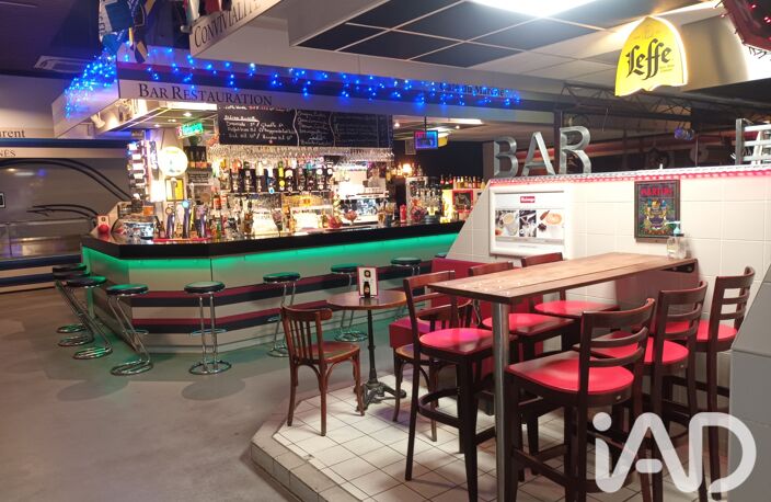 Vente Local commercial 30 m&sup2; — photo 2