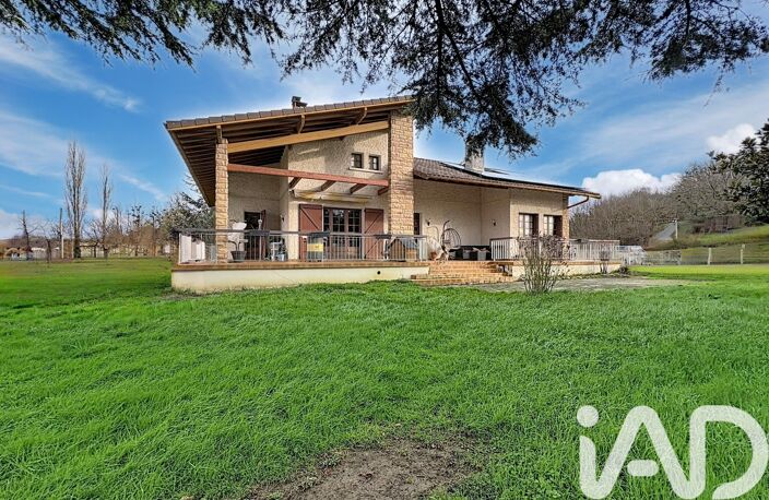 Vente Maison/villa 8 pièces — photo 3