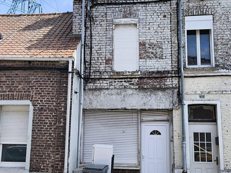 Maison de ville à rénover 91 m² 3 chambres 1 bureau jardin — photo 1